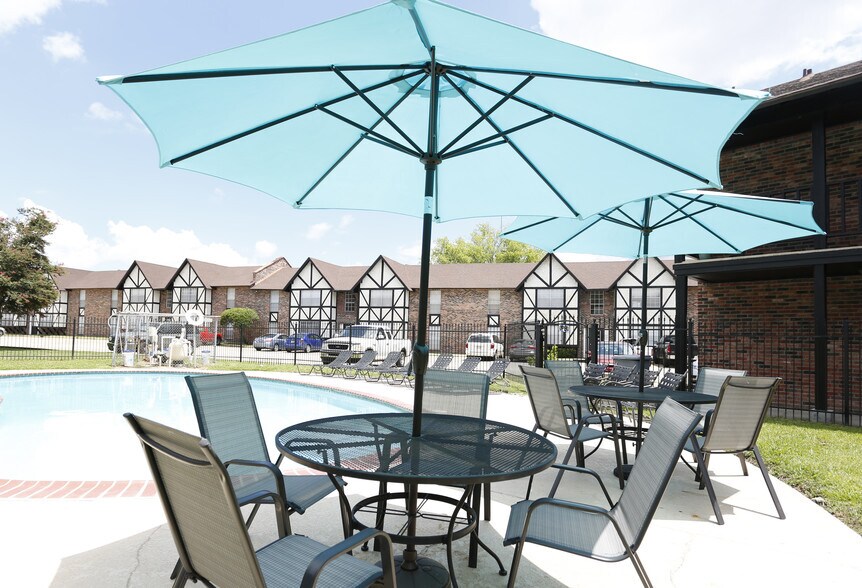 Devonshire Apartments 11620 Airline Hwy Baton Rouge LA 70816