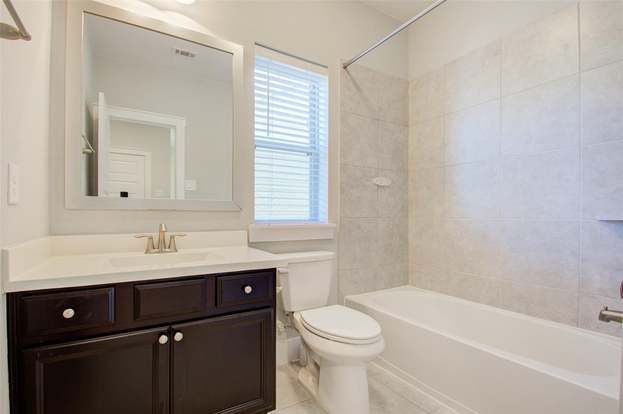 Building Photo - 18118 Moonlit River Dr
