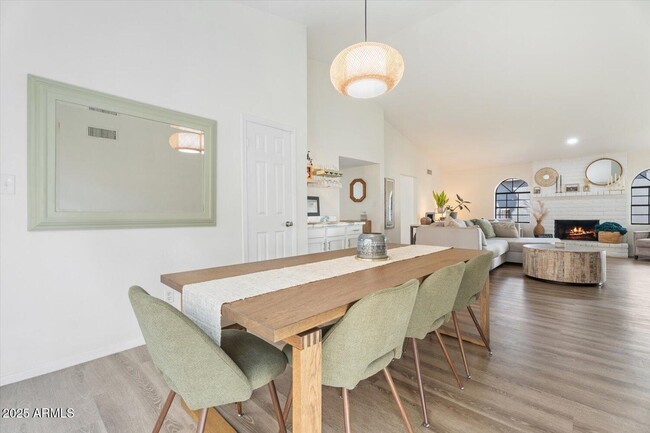 Building Photo - 2151 S Catarina