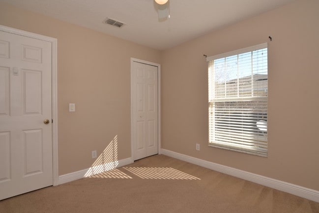 Building Photo - 5460 Caramella Dr