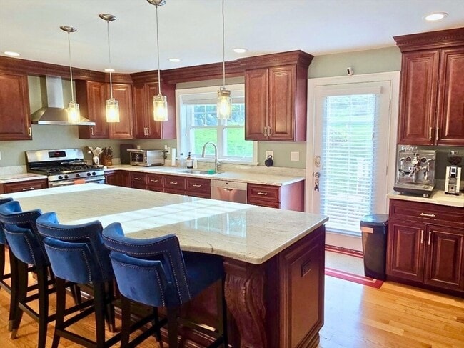 Building Photo - 34 Fieldstone Dr