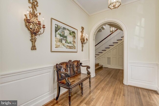 Building Photo - 2425 California St NW