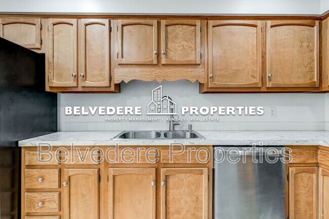 Building Photo - 19-A Park Village Ln