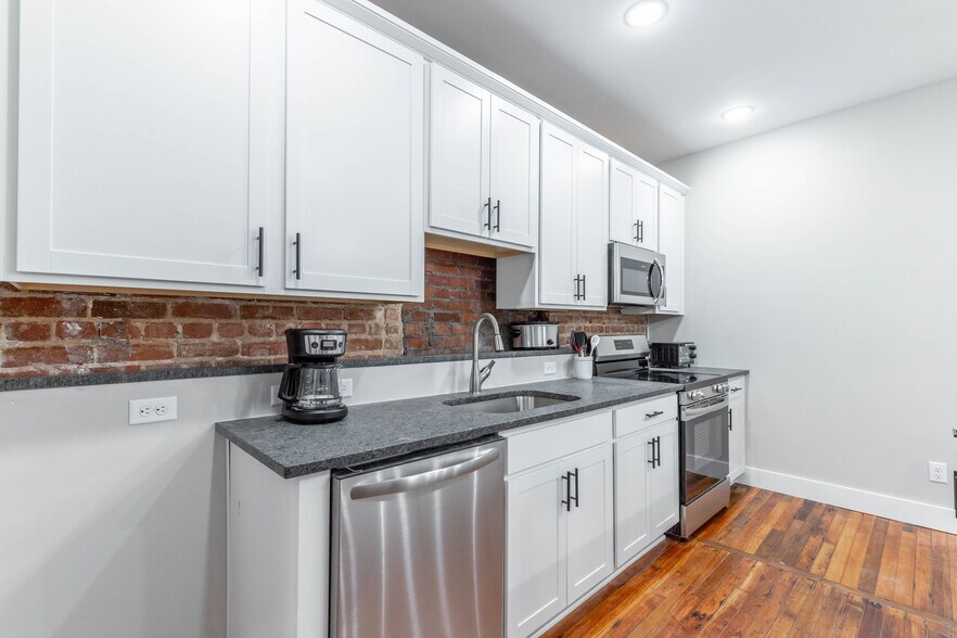 Building Photo - 1108 McCallie Ave