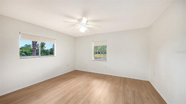Building Photo - 515 Rousseau Dr