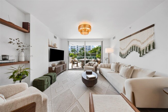 Building Photo - 1025 92nd St