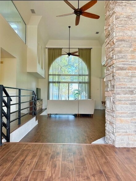 Building Photo - 3782 Kinsley Pl