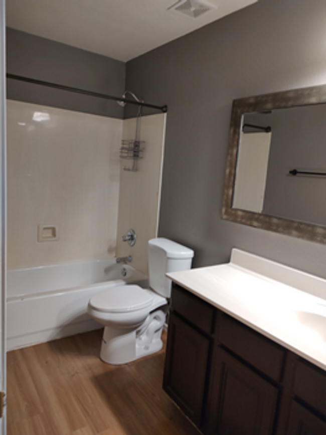 Building Photo - Great Home in Glendale