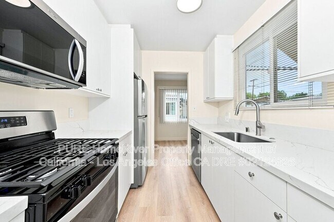 Building Photo - 4427 Murietta Ave