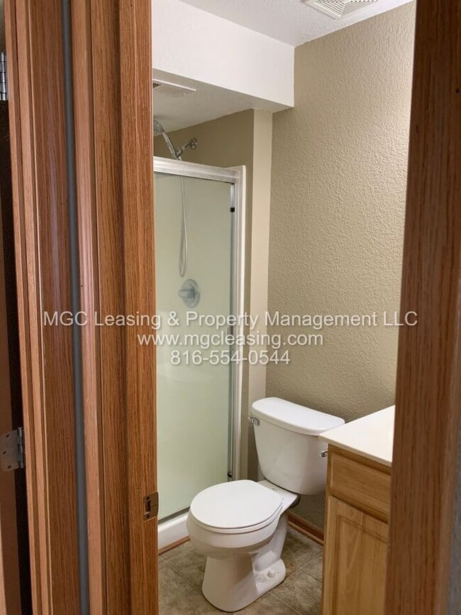 Building Photo - Charming Duplex in Pleasant Hill, MO – Your Perfect Home is Waiting for you to Tour Today!