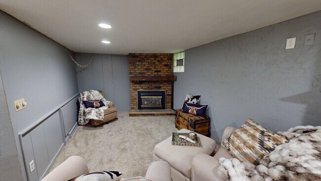 Building Photo - 1625 N Union St