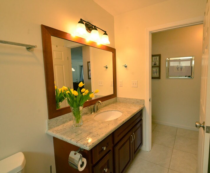 Building Photo - 1625 Frog Ln