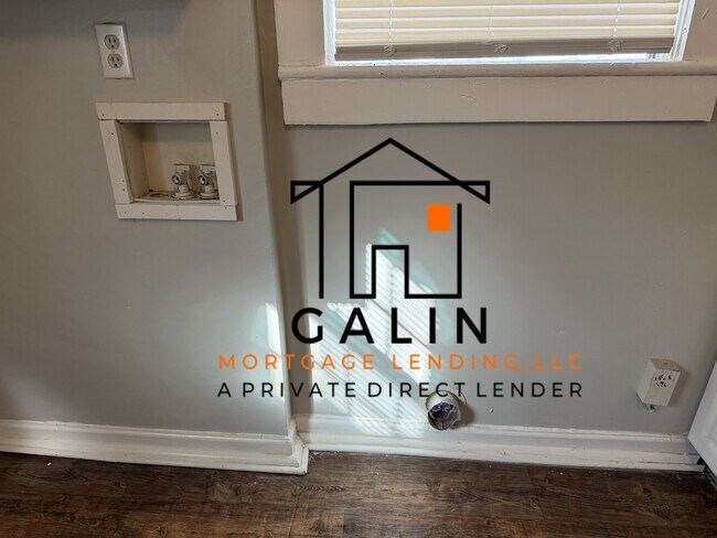 Building Photo - 1005 Amaranth Ave