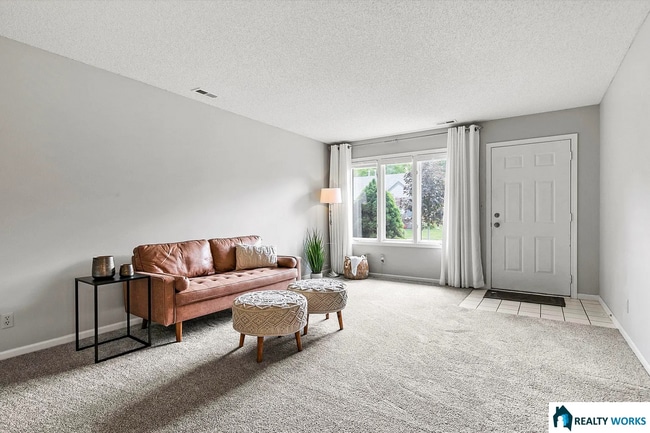 Building Photo - 3400 Glenhaven Pl