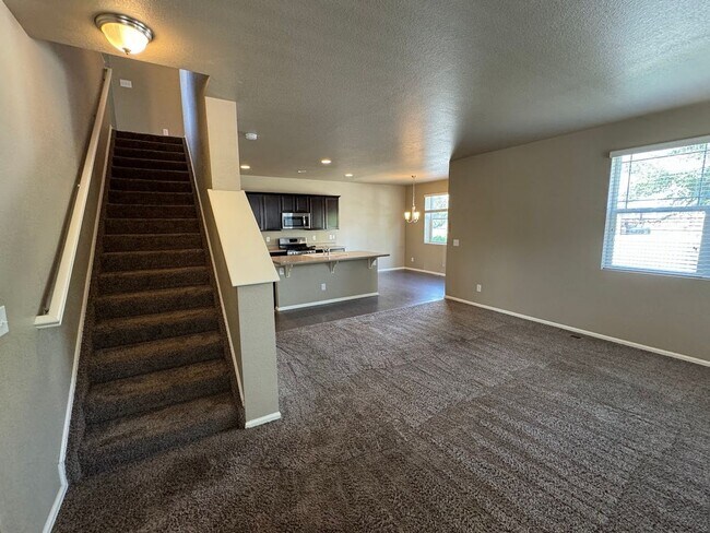 Building Photo - ***$500 Off 1st Months Rent*** Stunning 4BD/3BA Home in North Longmont - Available NOW!