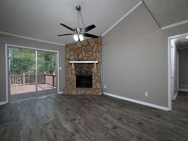 Building Photo - 581 Autumn Ln