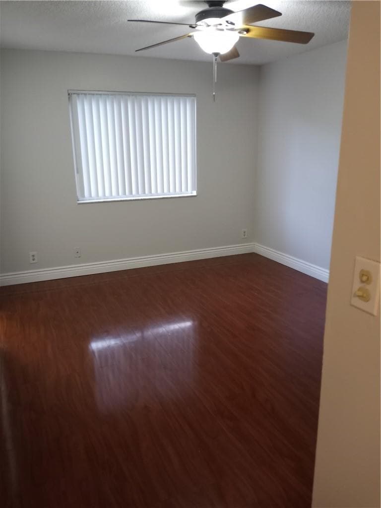 Building Photo - 313 Gardens Dr