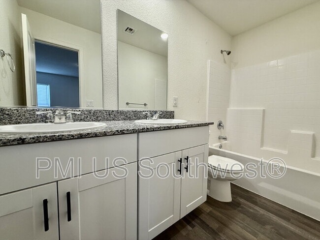 Building Photo - 2167 Cottonwood Crk Cir