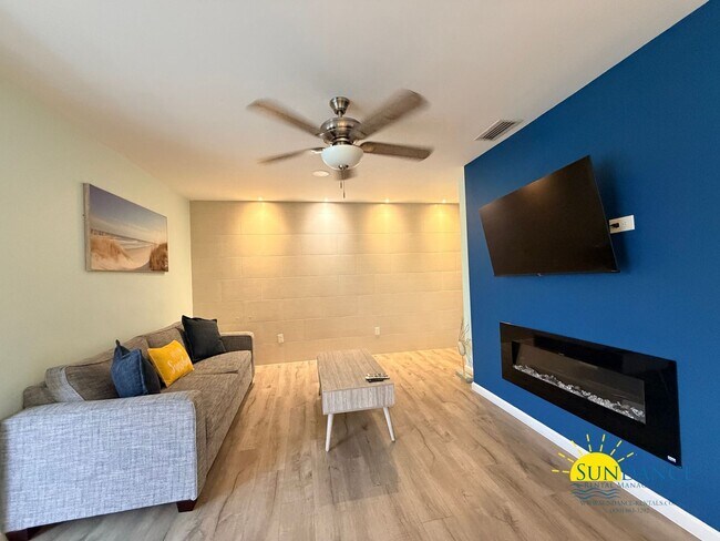 Building Photo - 4000 Gulf Terrace Dr