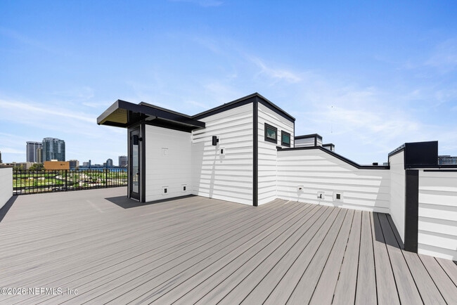 Building Photo - 2054 Prudential Dr