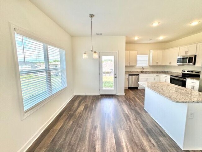 Building Photo - Now Leasing 4br/2.5 bath- Oakland- New Construction