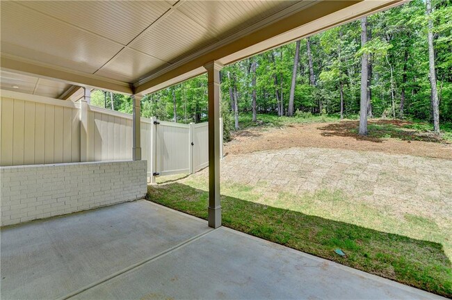 Building Photo - 204 Holsten Ln