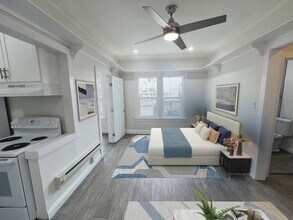 Building Photo - Flint 301 S Kenmore LLC