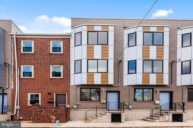 Building Photo - 2154 N Fairhill St