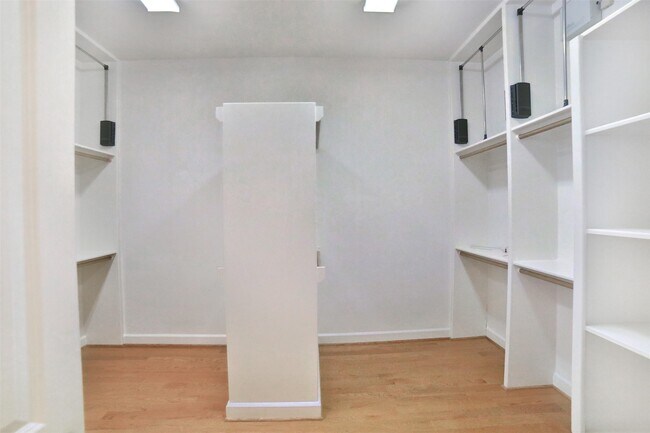 Building Photo - 6335 E Mystic Meadow