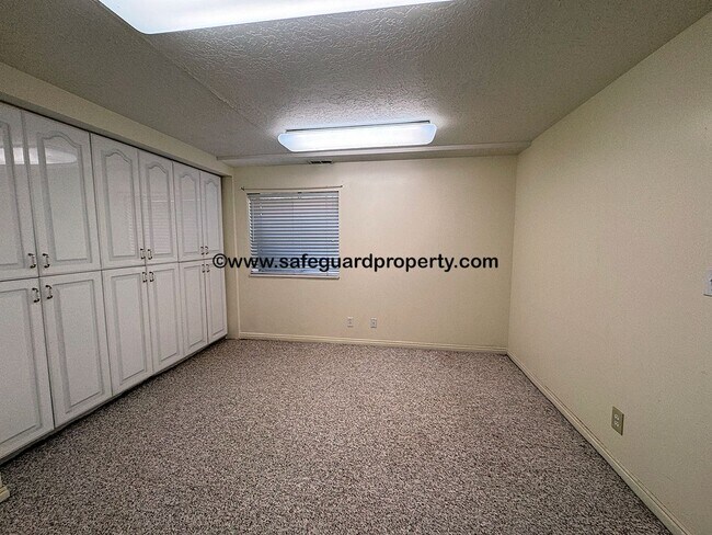 Building Photo - Wonderful 4 Bedroom Home with an Office in...
