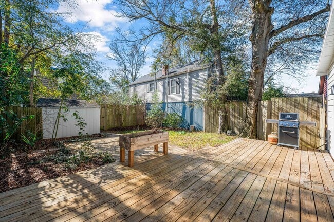 Building Photo - 3 Bedroom, 2 Bathroom Cottage In the Heart of Downtown Wilmington