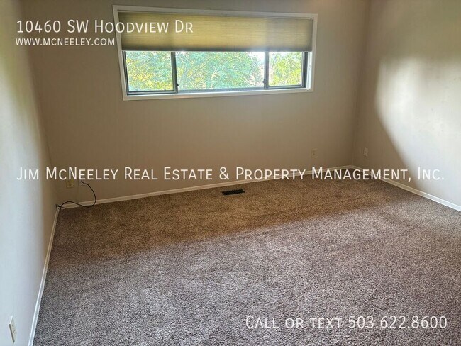 Building Photo - 10460 SW Hoodview Dr