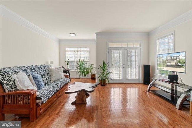 Building Photo - 14160 Catbird Dr
