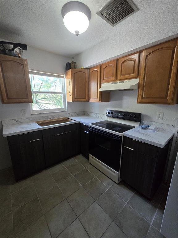 Building Photo - 773 NE 9th St