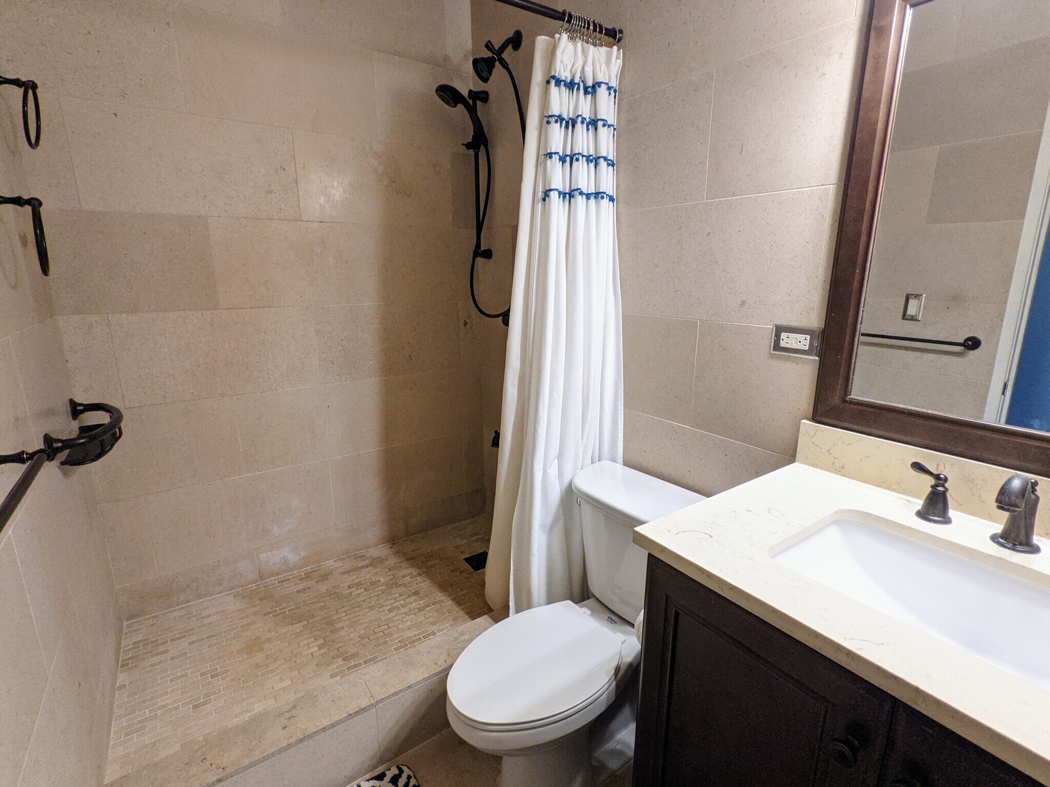 Remodeled Bathroom - 46-270 Kahuhipa St