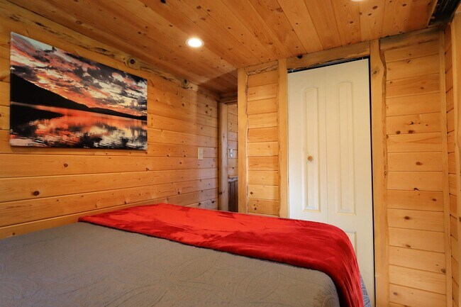 Building Photo - 68 Upland Dr