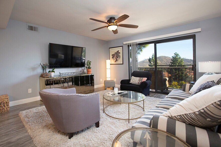 Building Photo - 12290 Corte Sabio