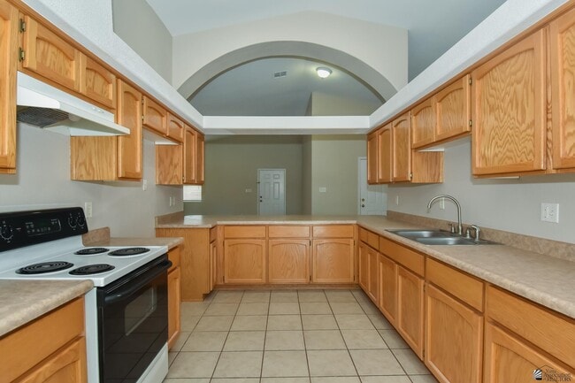 Building Photo - 1705 S 45th Dr