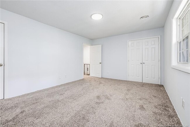 Building Photo - 2326 Barrington Cir