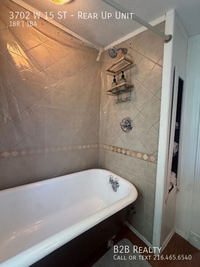 Building Photo - 3702 W 15th St