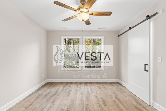 Building Photo - 44 Rosemary Rd