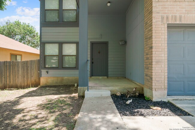 Building Photo - 12811 Hunting Bear