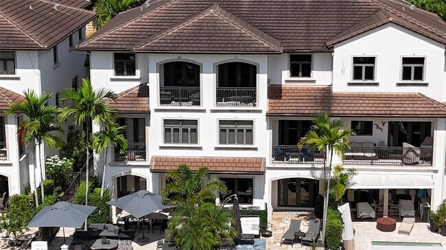 Building Photo - 105 Isle of Venice Dr