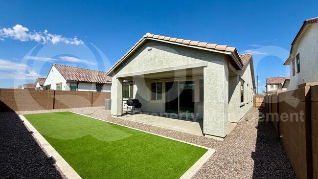 Building Photo - 14765 W Sand Hills Rd
