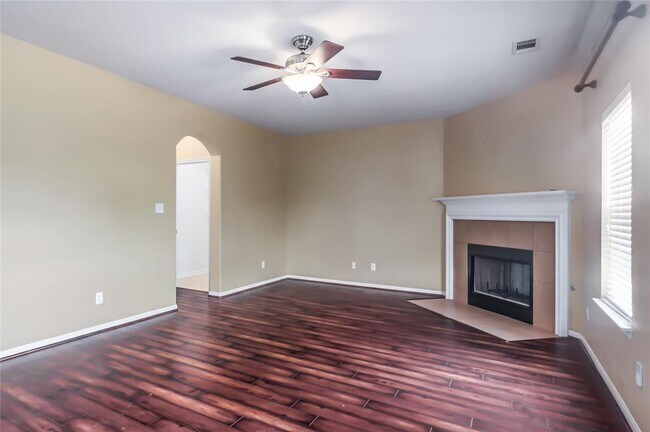 Building Photo - 2702 Tumbling River Dr