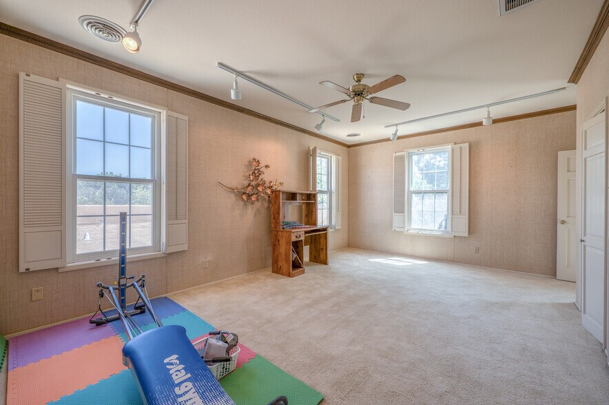 Building Photo - 2611 N Kentucky Ave