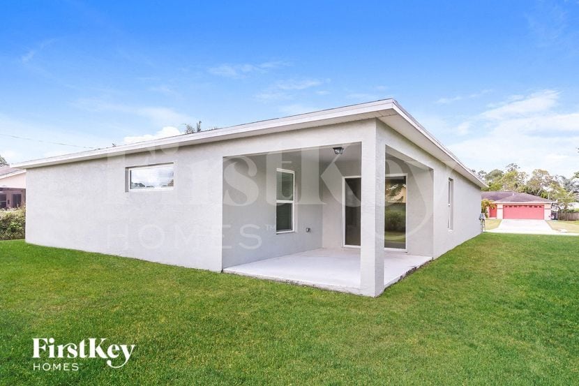 Building Photo - 1549 SW Fresno Rd