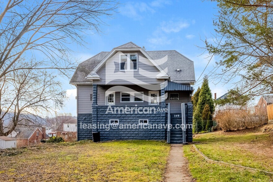 Building Photo - 349 James St