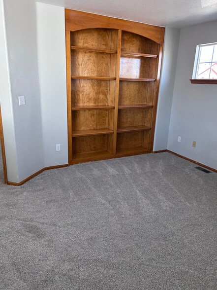 Building Photo - 4324 Ravenswood Ct