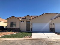Building Photo - Townhome in Hurricane